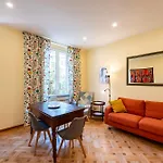 Joivy Charming Apartment With Garden In Castelletto