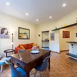 Joivy Charming Apartment With Garden In Castelletto