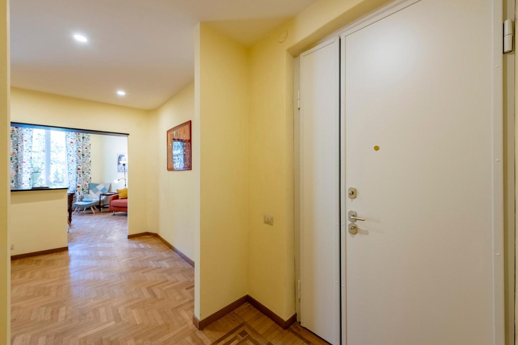 Joivy Charming With Garden In Castelletto Appartamento